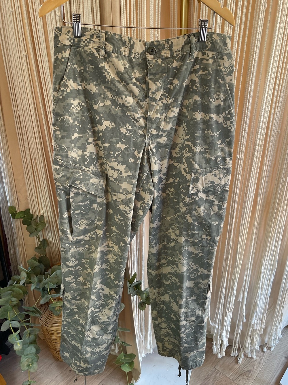 US Army issue combat pants Army Combat Uniform ACU digital camouflage pattern. - Picture 6 of 12